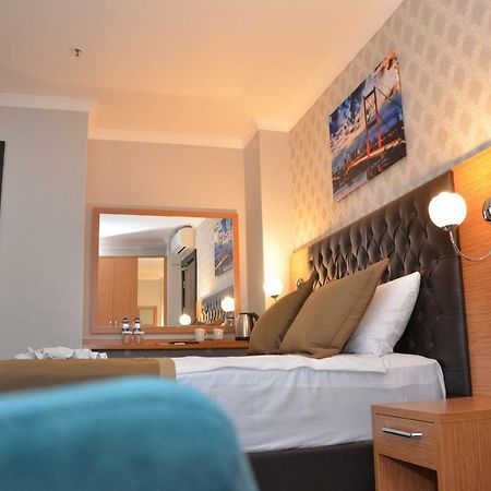Grand Lark Hotel Adalar Extérieur photo
