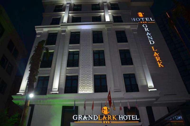 Grand Lark Hotel Adalar Extérieur photo