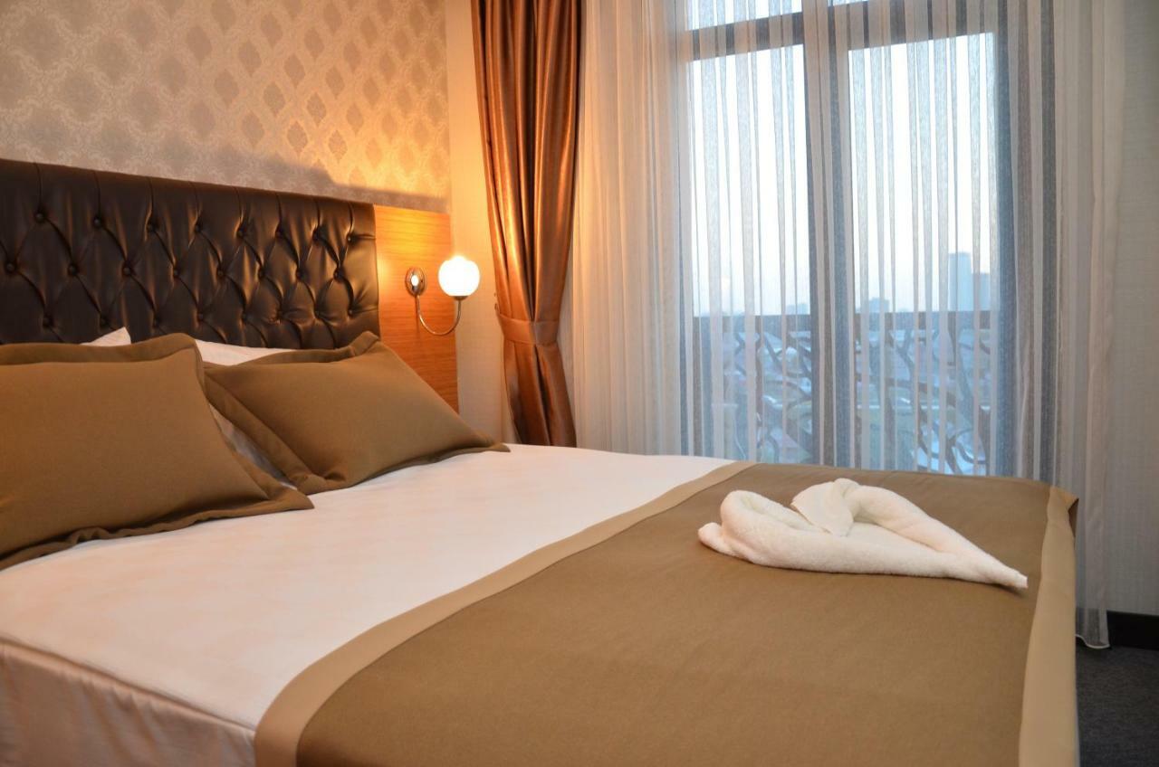 Grand Lark Hotel Adalar Extérieur photo